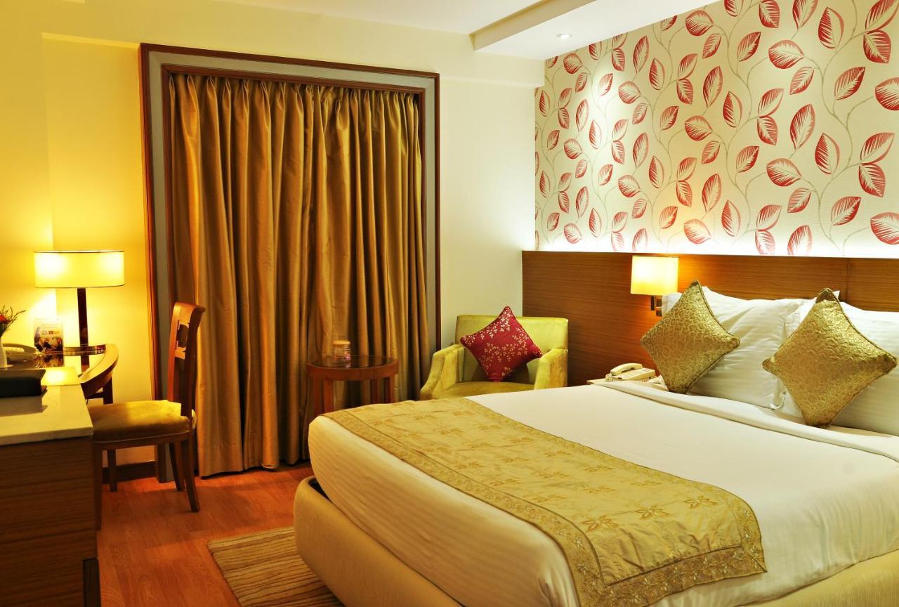 De Sovrani Hotel Calcutta Exterior foto